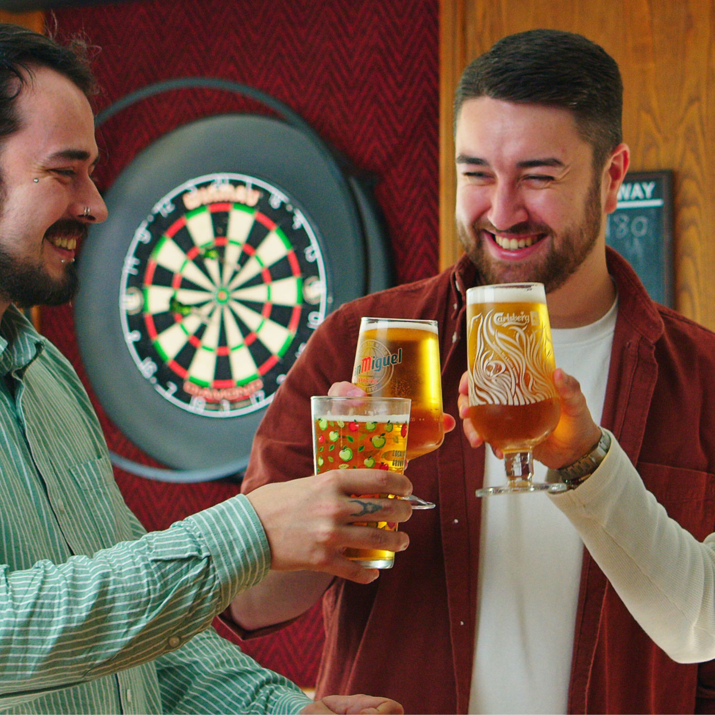 Raise a glass This Father's Day at The White Bear in Mancot, Deeside!